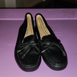 Michael Kors Black Leather Flats with Bow Detail